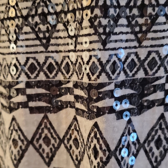 INC International Concepts Sleeveless Black & White Aztec SequinTank Top Size L - Picture 4 of 5